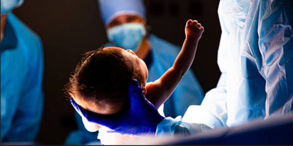 Preterm Birth Explained: Symptoms, Causes & When to Seek Help